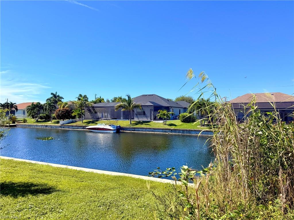 CAPE CORAL - Land