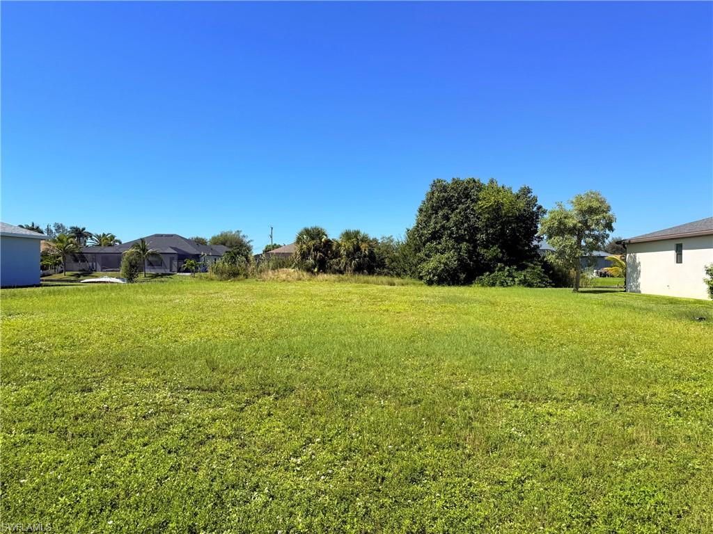 CAPE CORAL - Land