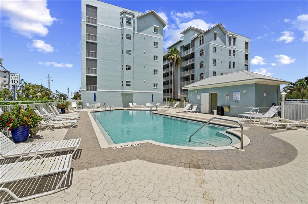 ADMIRALS BAY - Residential