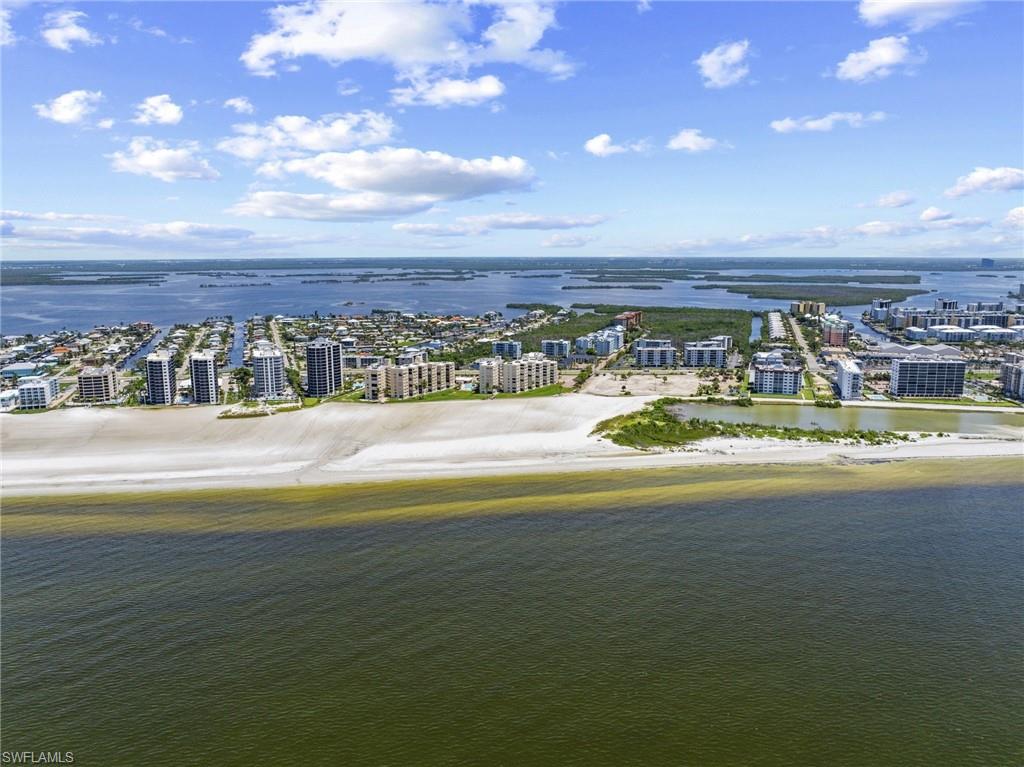 ADMIRALS BAY - Residential
