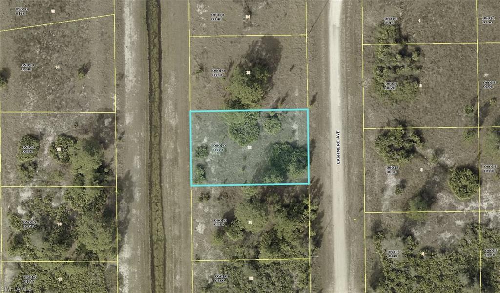 LEHIGH ACRES - Land