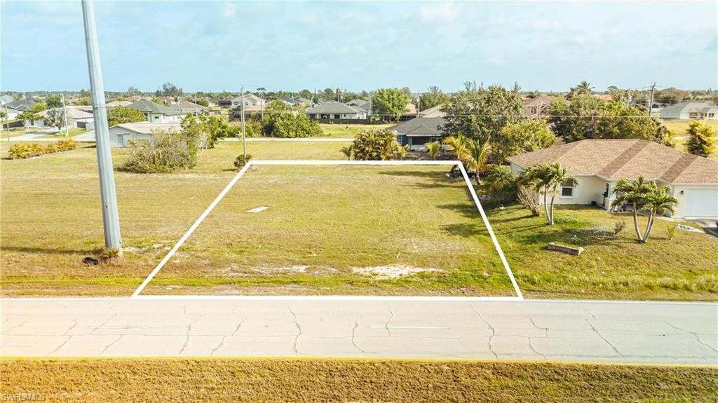 CAPE CORAL - Land