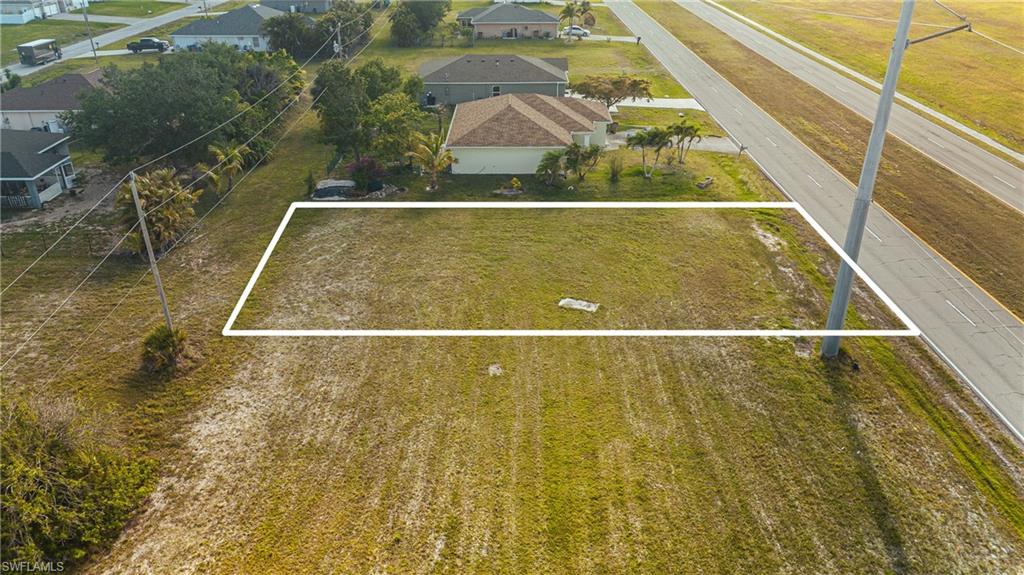 CAPE CORAL - Land