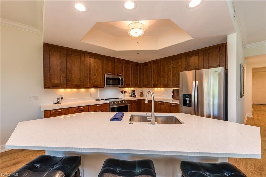 NAPLES BAY RESORT - Residential