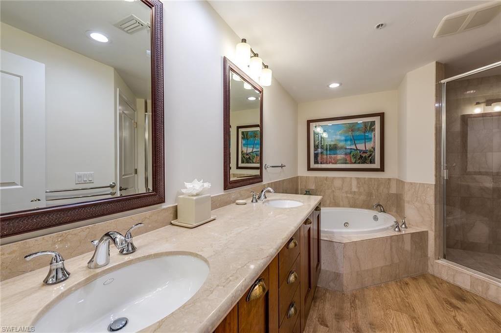 NAPLES BAY RESORT - Residential