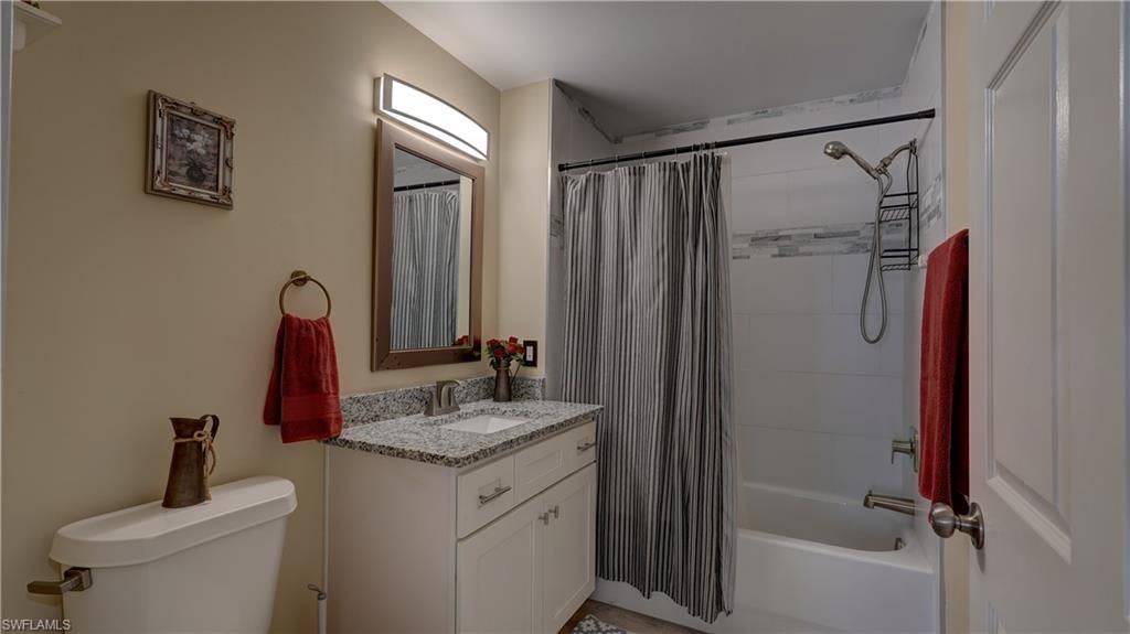 ISLES OF PORTO VISTA - Residential
