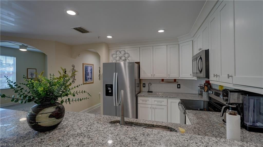 ISLES OF PORTO VISTA - Residential