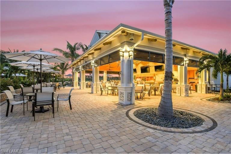 ESPLANADE LAKE CLUB - Residential