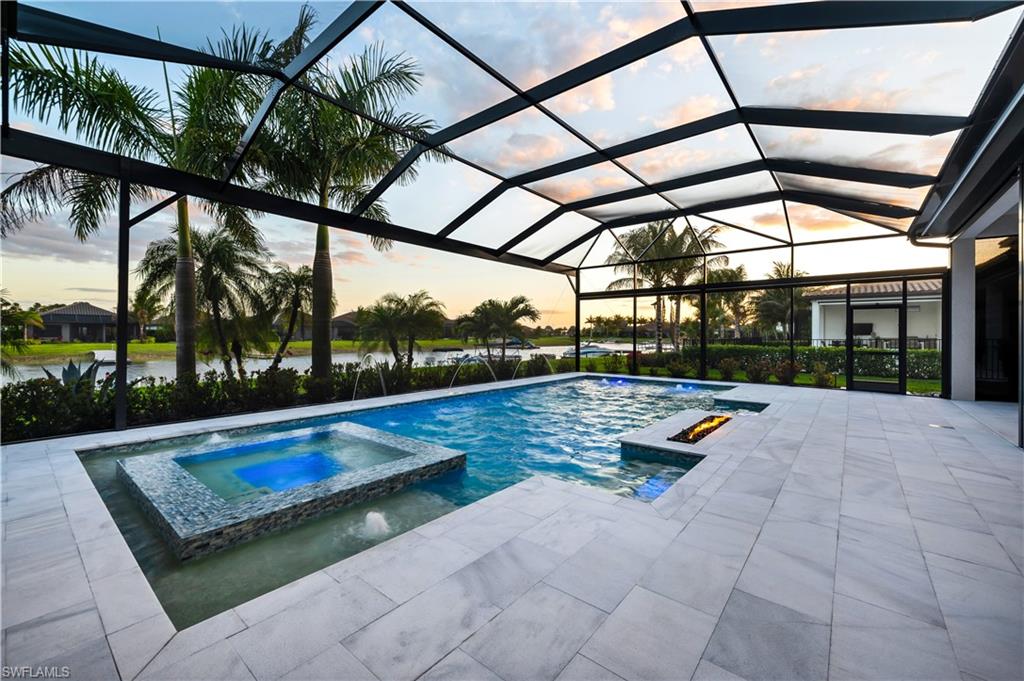 ESPLANADE LAKE CLUB - Residential