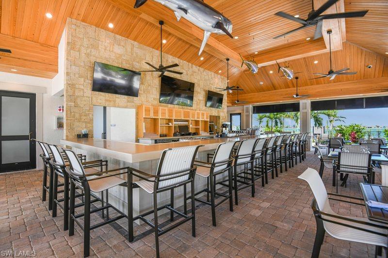 ESPLANADE LAKE CLUB - Residential