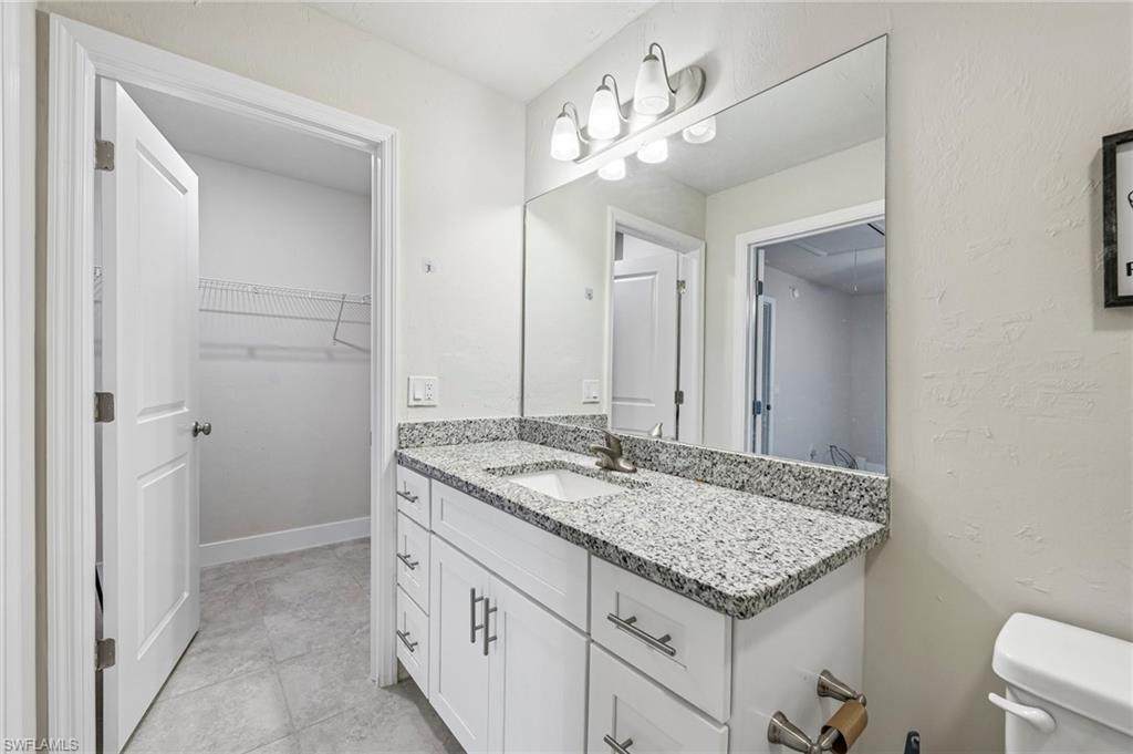 ROYAL WOODS - Residential