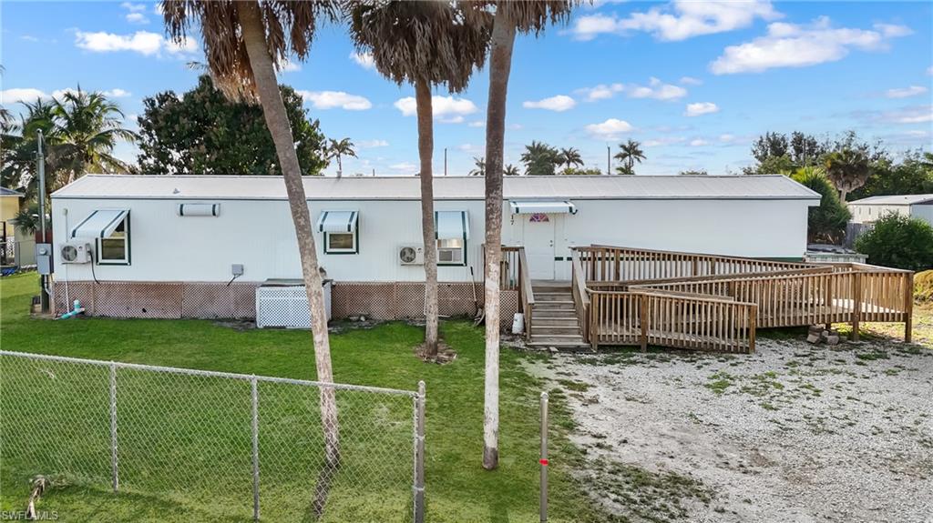 EVERGLADES TOWN - Residential
