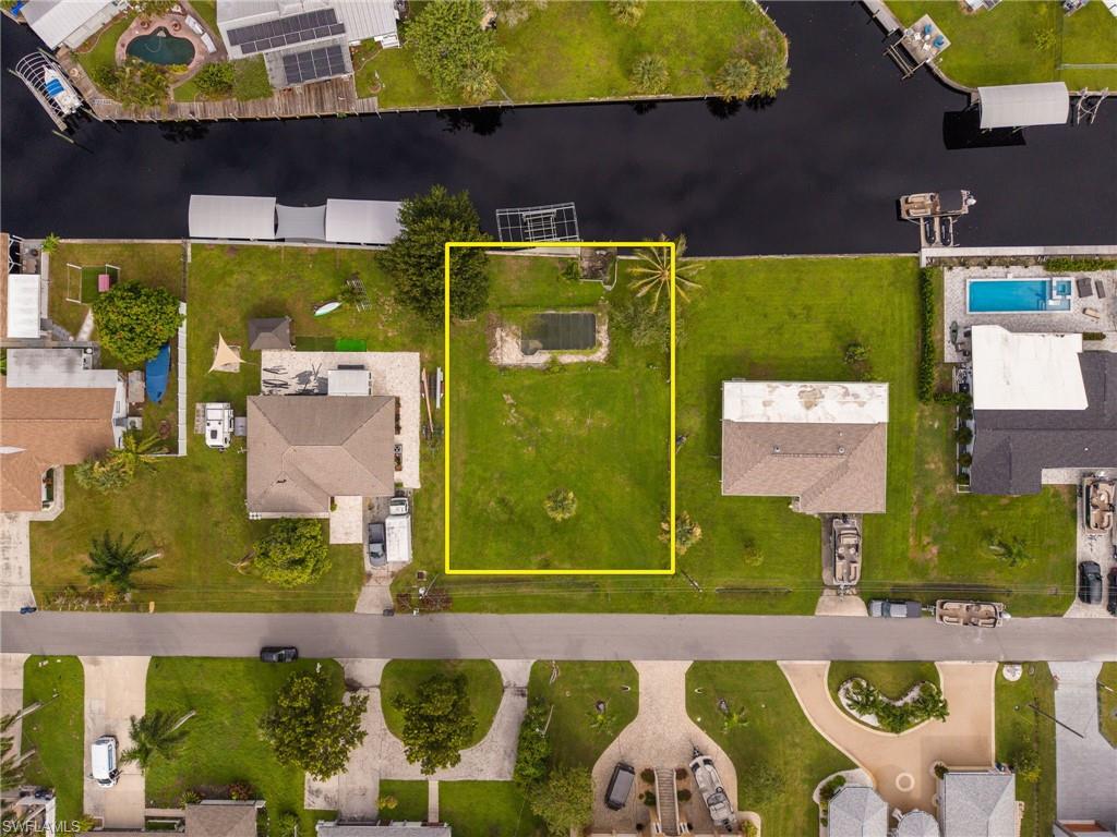NORTH FORT MYERS - Land