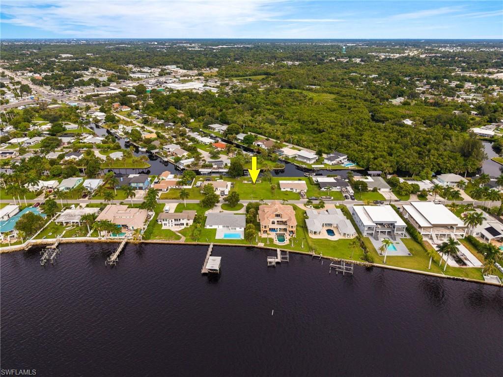 NORTH FORT MYERS - Land