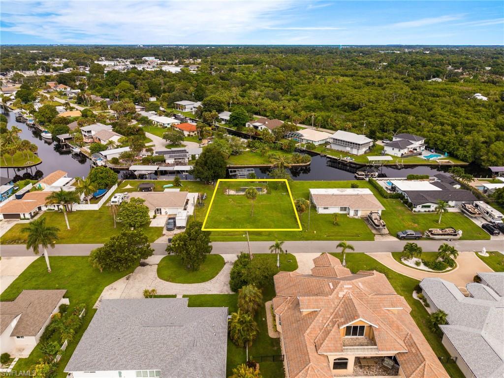 NORTH FORT MYERS - Land