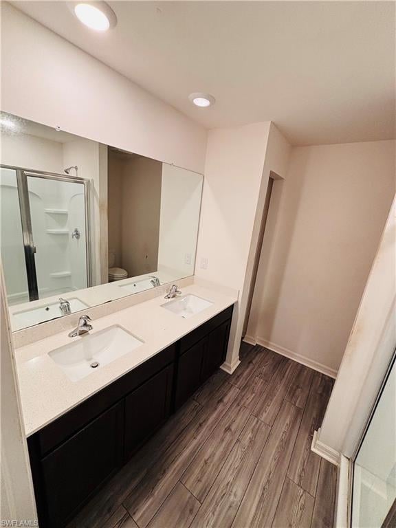 MIRROR LAKES - Residential