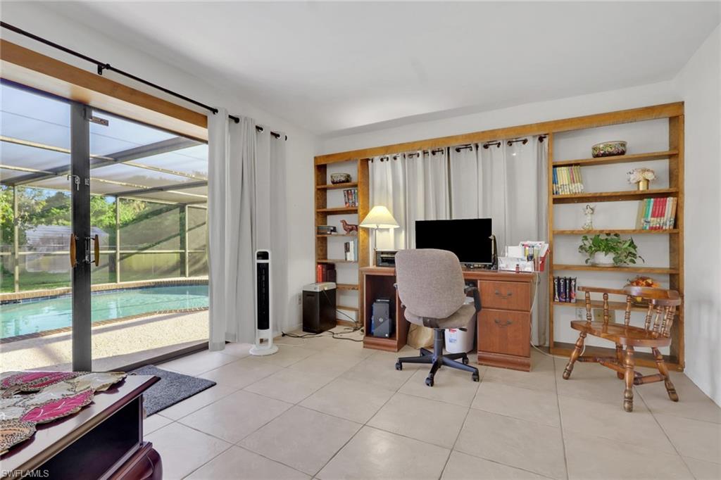 FORT MYERS SHORES - Residential