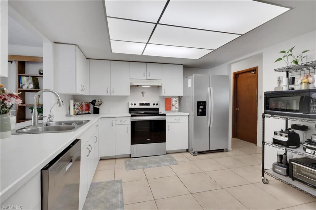 FORT MYERS SHORES - Residential