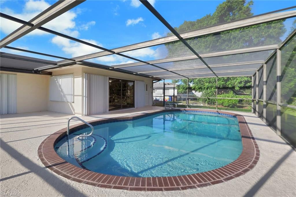 FORT MYERS SHORES - Residential
