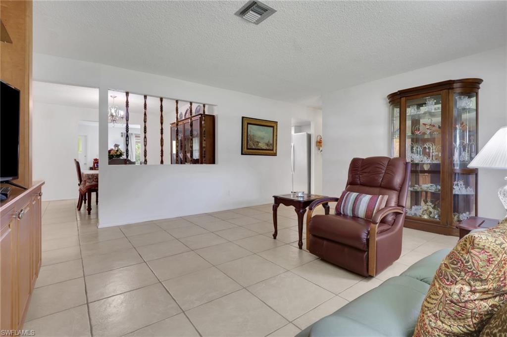 FORT MYERS SHORES - Residential