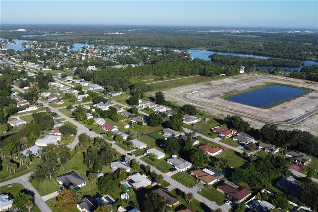 FORT MYERS SHORES - Residential