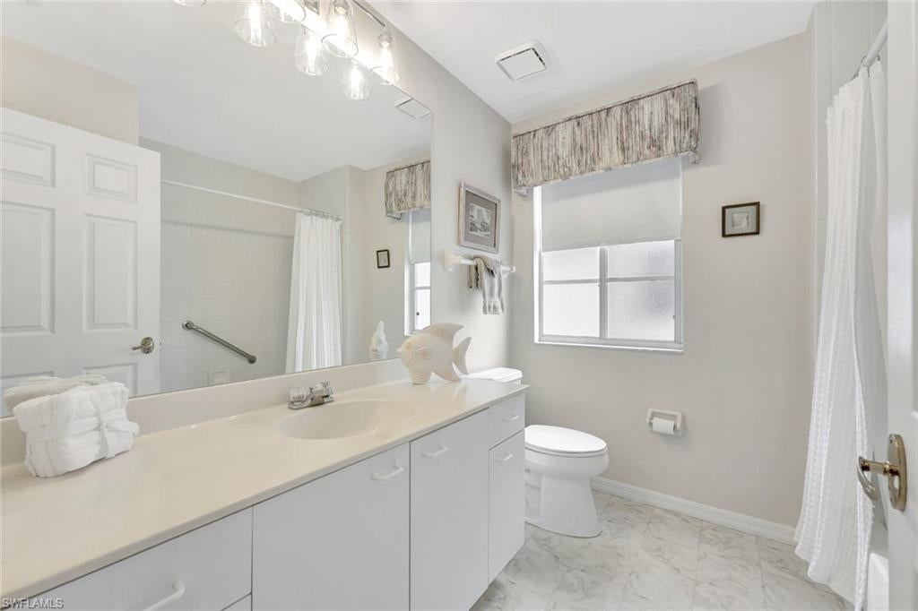 LAKESIDE CARRIAGE HOMES - Residential