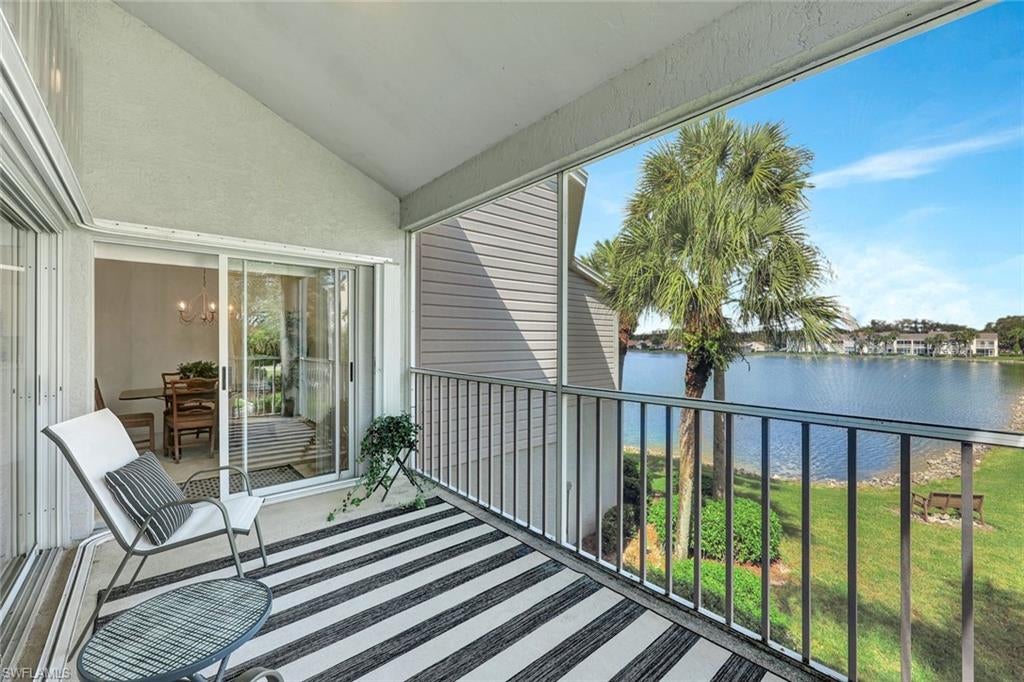 LAKESIDE CARRIAGE HOMES - Residential