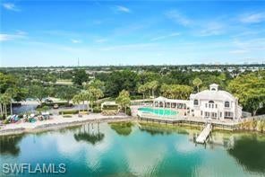 LAKESIDE CARRIAGE HOMES - Residential