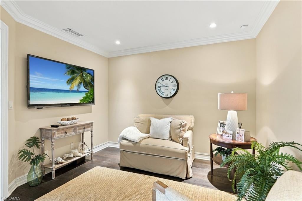 WINDWARD CAY - Residential
