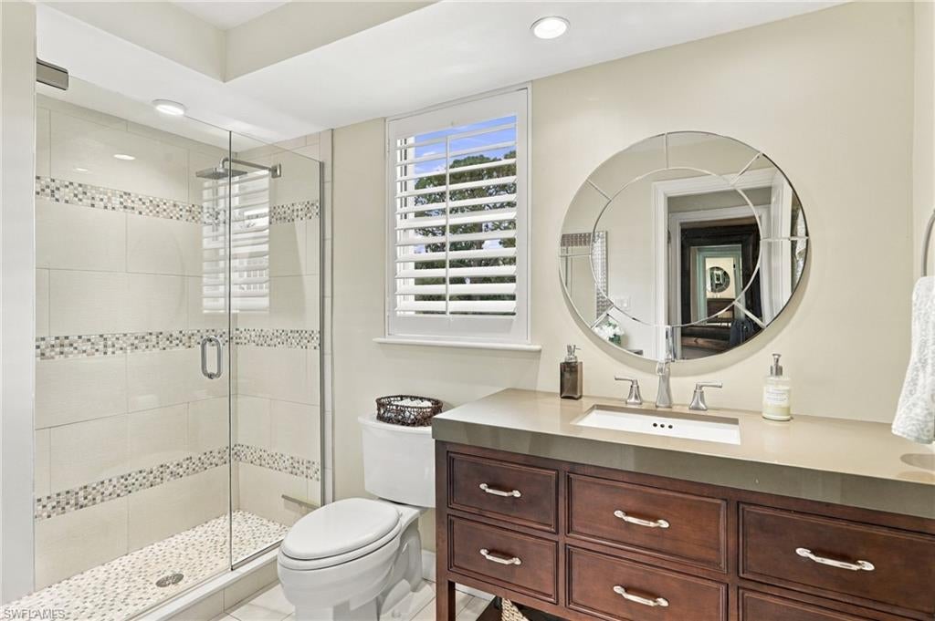WINDWARD CAY - Residential