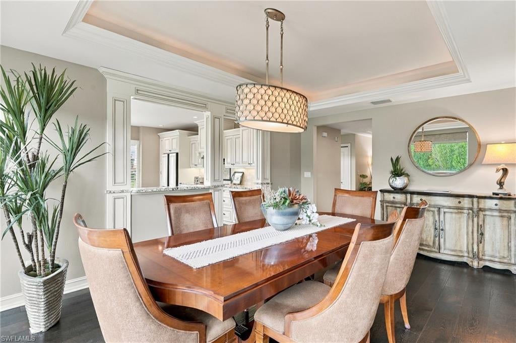 WINDWARD CAY - Residential