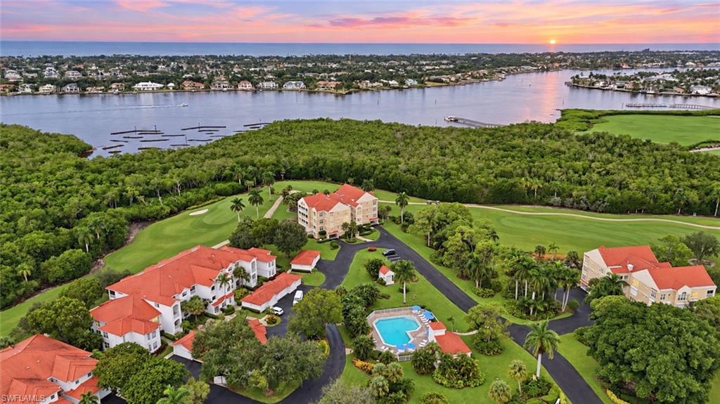 WINDWARD CAY - Residential