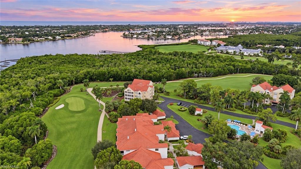 WINDWARD CAY - Residential