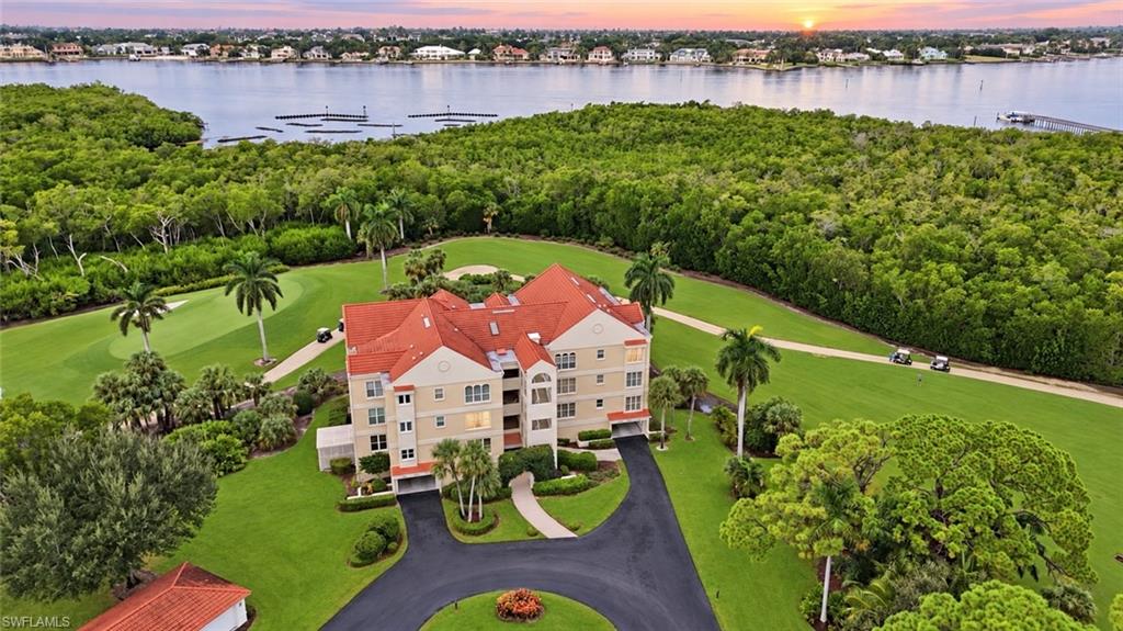 WINDWARD CAY - Residential