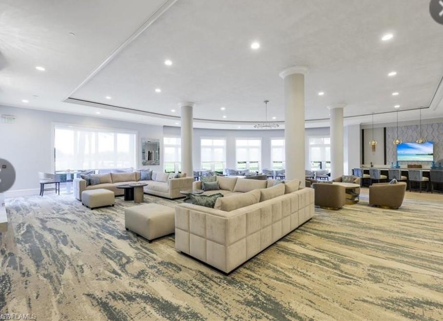 ESPERIA SOUTH - Residential
