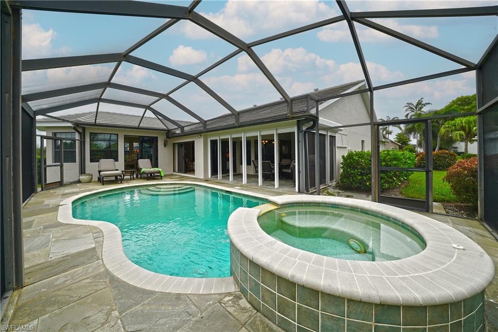 OLDE HICKORY GOLF & COUNTRY CLUB - Residential