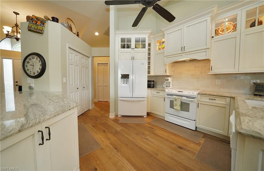 OLDE HICKORY GOLF & COUNTRY CLUB - Residential