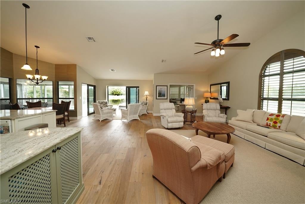 OLDE HICKORY GOLF & COUNTRY CLUB - Residential