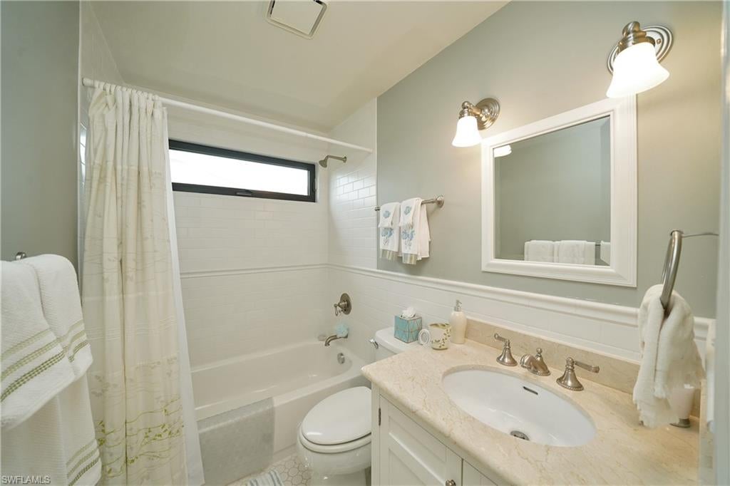 OLDE HICKORY GOLF & COUNTRY CLUB - Residential