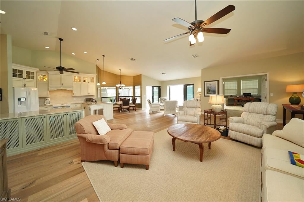 OLDE HICKORY GOLF & COUNTRY CLUB - Residential