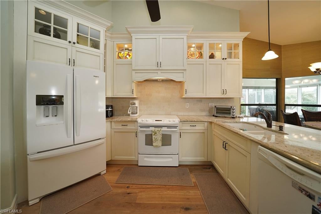 OLDE HICKORY GOLF & COUNTRY CLUB - Residential