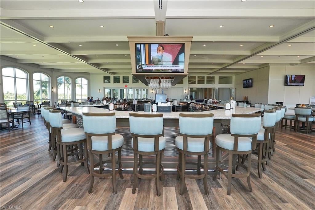 OLDE HICKORY GOLF & COUNTRY CLUB - Residential