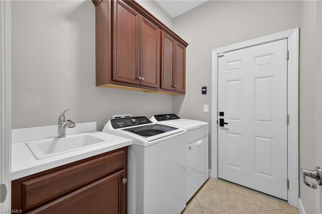 EMERSON SQUARE - Residential