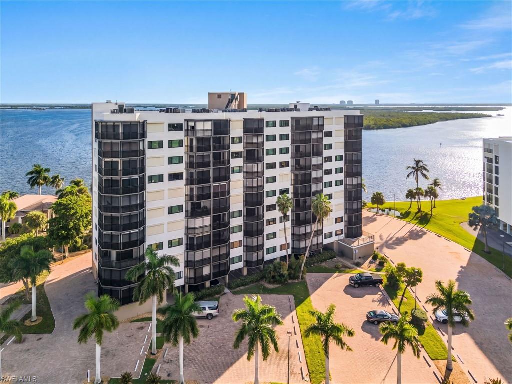 HARBOR POINT CONDO - Residential