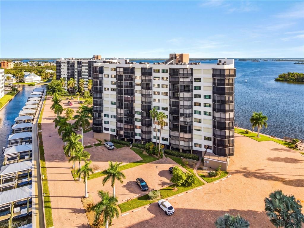 HARBOR POINT CONDO - Residential