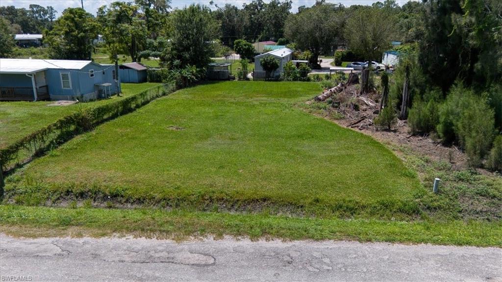 Great opportunity to own a 0.26-acre residential lot in LaBelle, FL. Whether you're looking to build your future home or invest in land, this property offers excellent potential. Conveniently located near local amenities with no HOA.