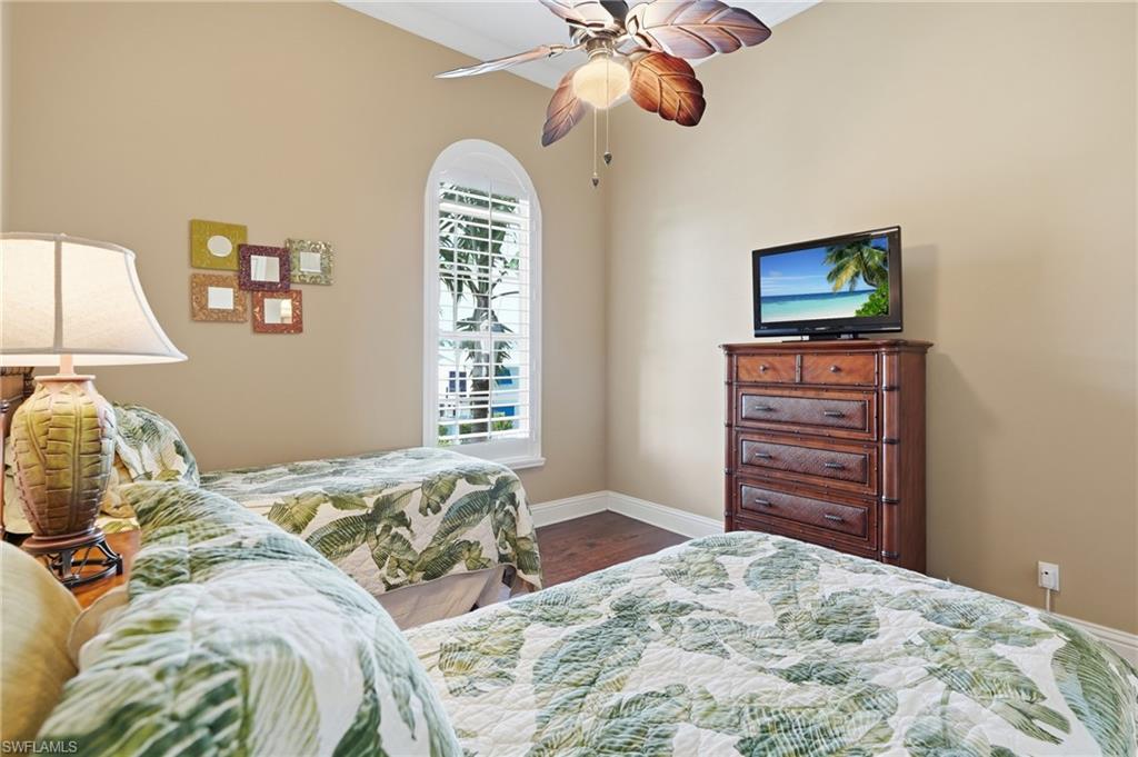 HOLIDAY HEIGHTS - Residential