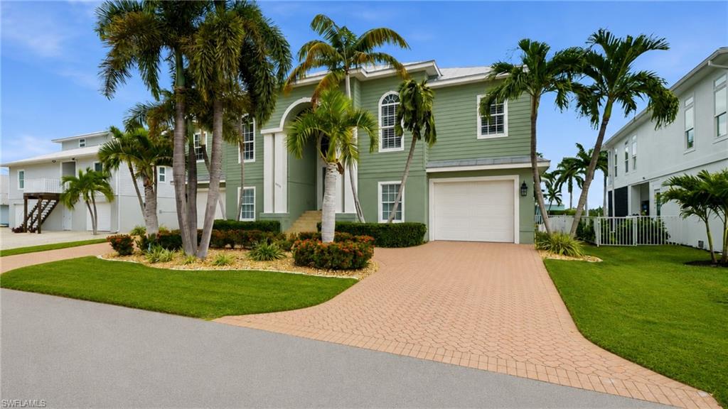 HOLIDAY HEIGHTS - Residential