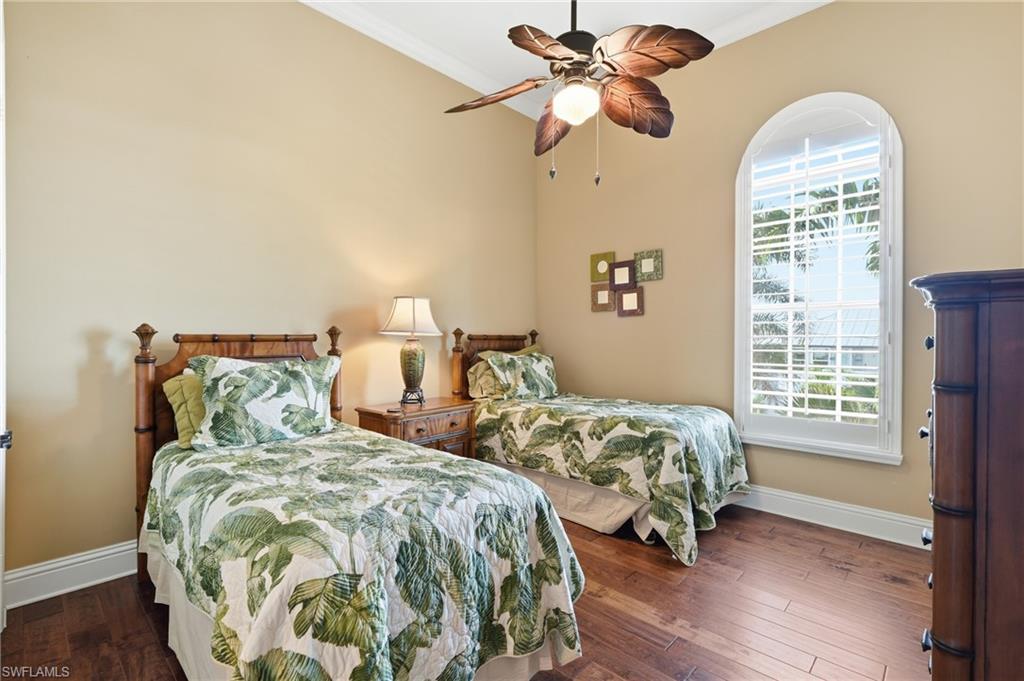 HOLIDAY HEIGHTS - Residential