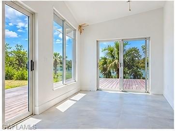 LAKE MUREX - Residential